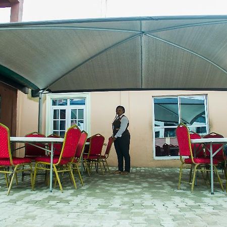 Glasshouse Suites Annex Лагос Екстериор снимка