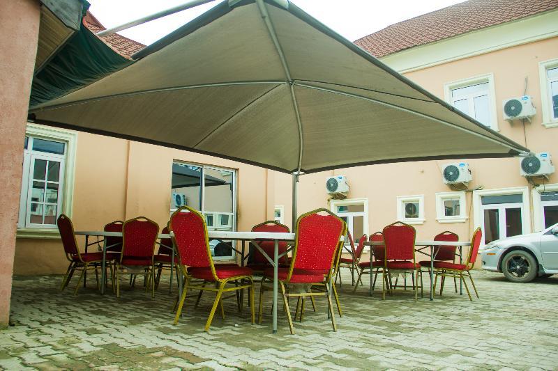 Glasshouse Suites Annex Лагос Екстериор снимка