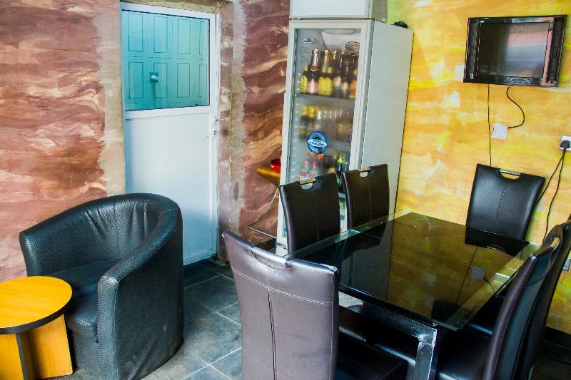 Glasshouse Suites Annex Лагос Екстериор снимка